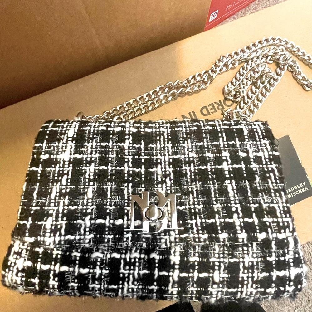 SOLD! NWT Badgley Mischka Crossbody Purse - Picture 1 of 7